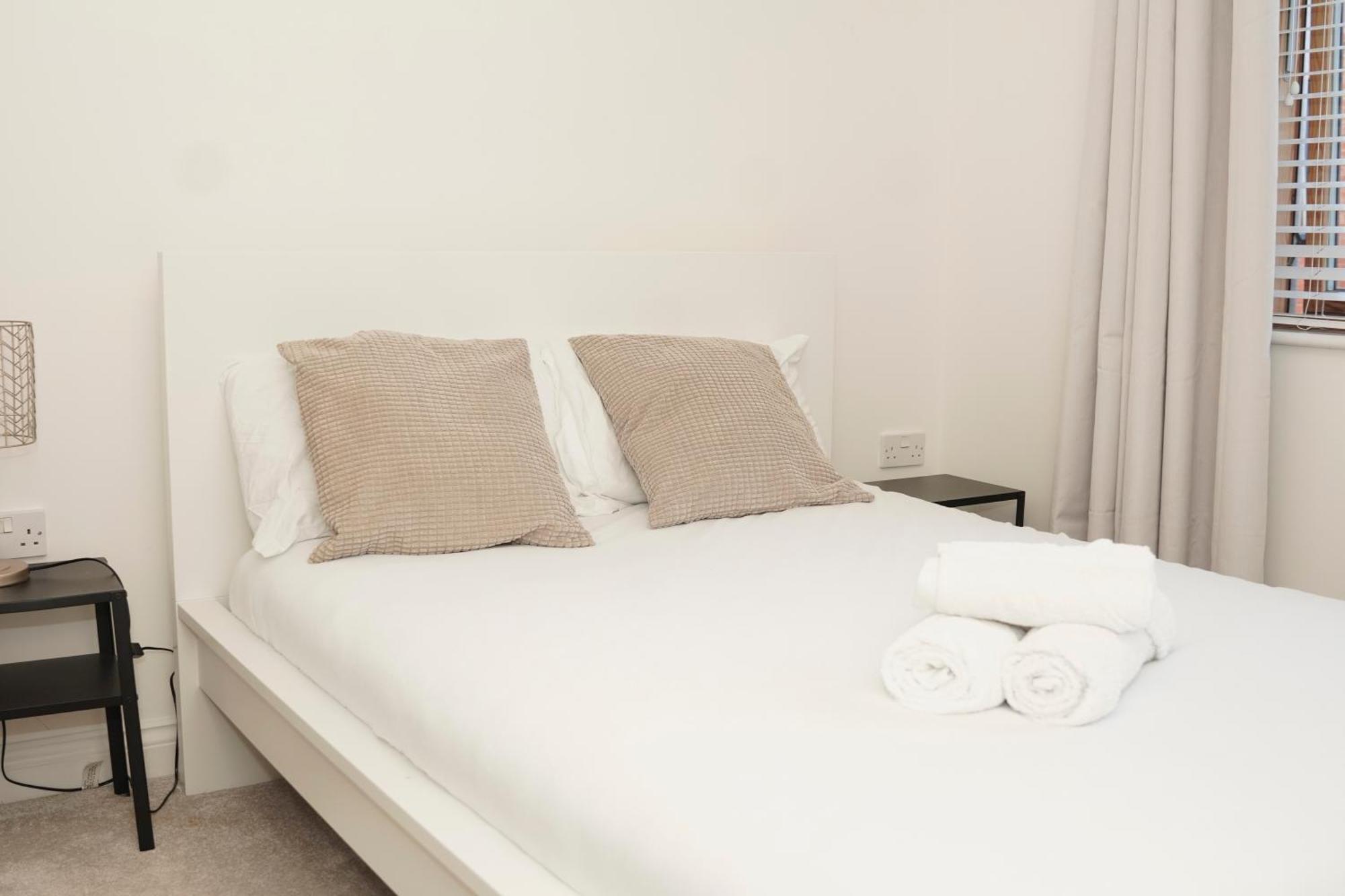 Spacious 4Br 4Ba Gated Townhouse With Balconies, Central Jq Birmingham Zewnętrze zdjęcie