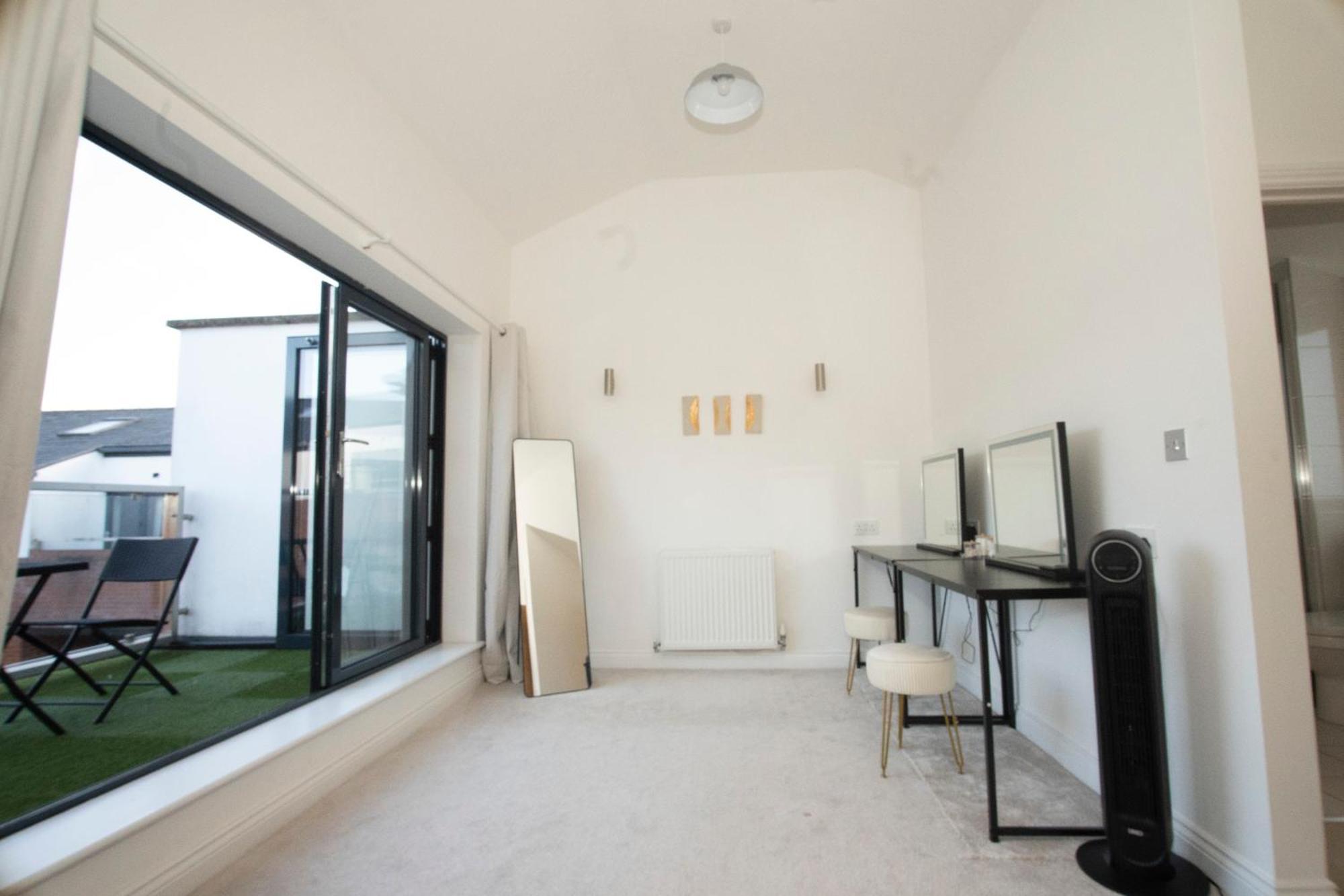 Spacious 4Br 4Ba Gated Townhouse With Balconies, Central Jq Birmingham Zewnętrze zdjęcie