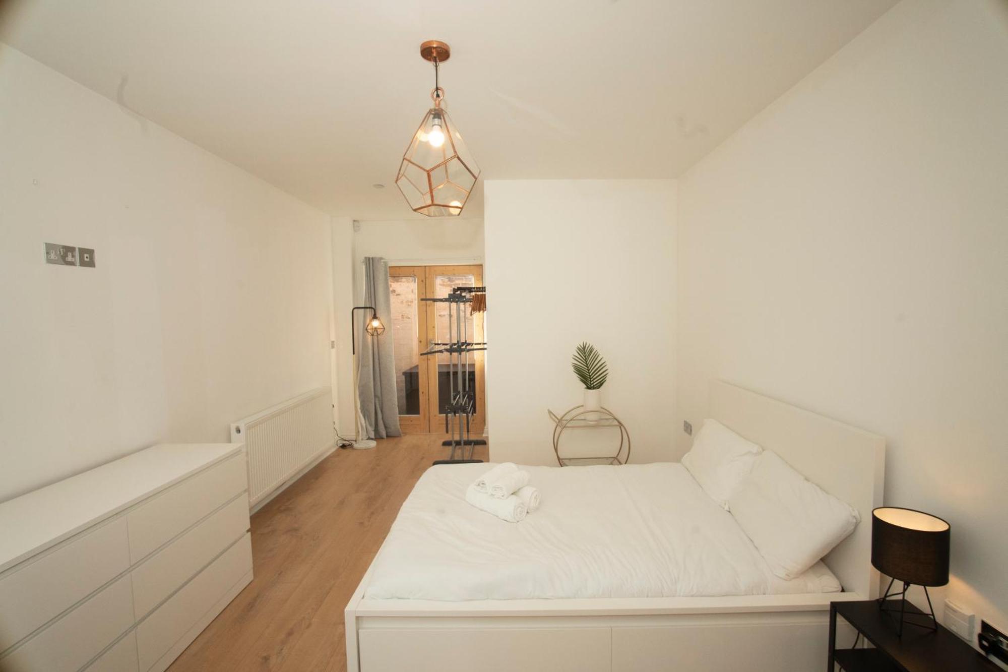 Spacious 4Br 4Ba Gated Townhouse With Balconies, Central Jq Birmingham Zewnętrze zdjęcie